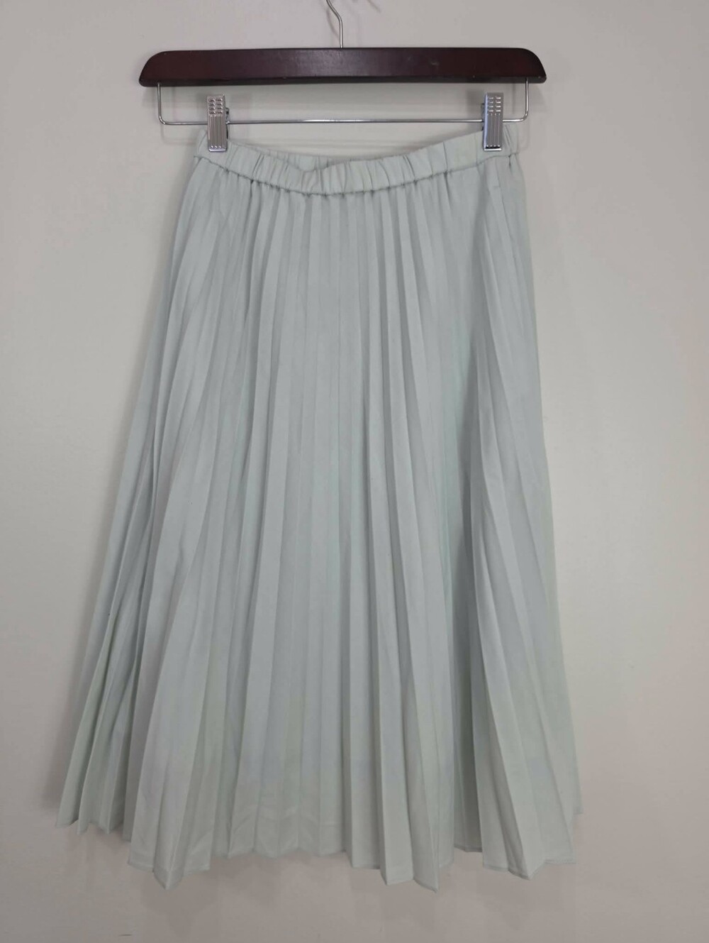 Uniqlo Pleated Midi Skirt - Mint Green